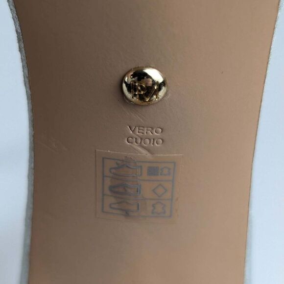 Pelle Moda Onora T- Strap Silver Platform Sandals - Size 9.5 - Picture 6 of 8